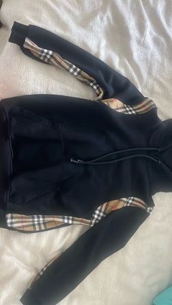 Burberry  sweater