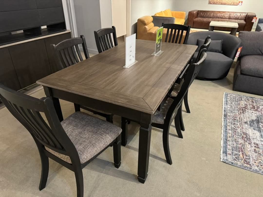 TYLER CREEK BLACK-GRAY DINING ROOM SET 7-Piece (Table+6 Side Chairs)