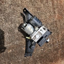 Selling a ABS module from a 2006 Toyota Prius 