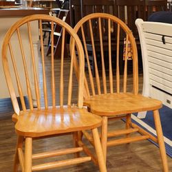 FREE Windsor Solid Oak Wooden Stools (set of 2) FOR PICKUP ONLY IN VERO BEACH, FL