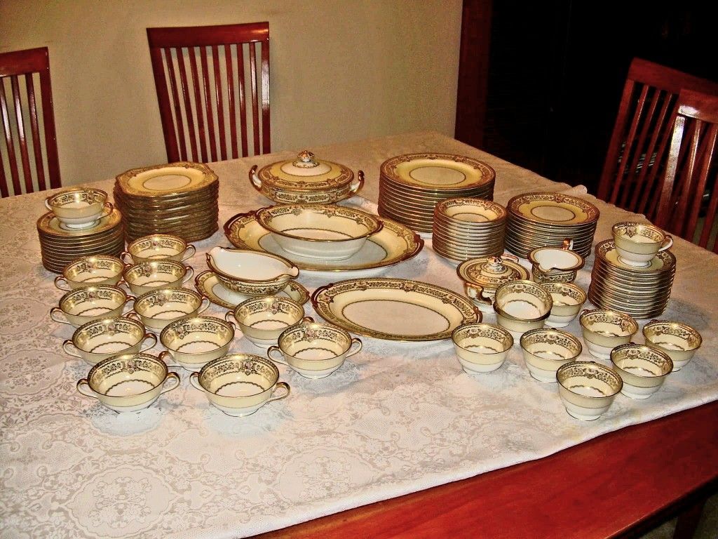 RARE Noritake Gold Corinth China Set – Pattern 3890 – 98 Pieces!