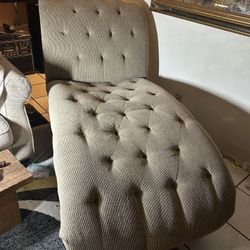 Beige Chaise Settee Great Condition!