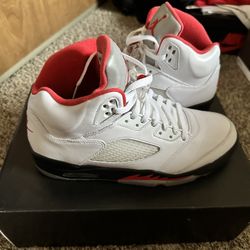 Jordan 5 Retro Fire Red Silver Tongue