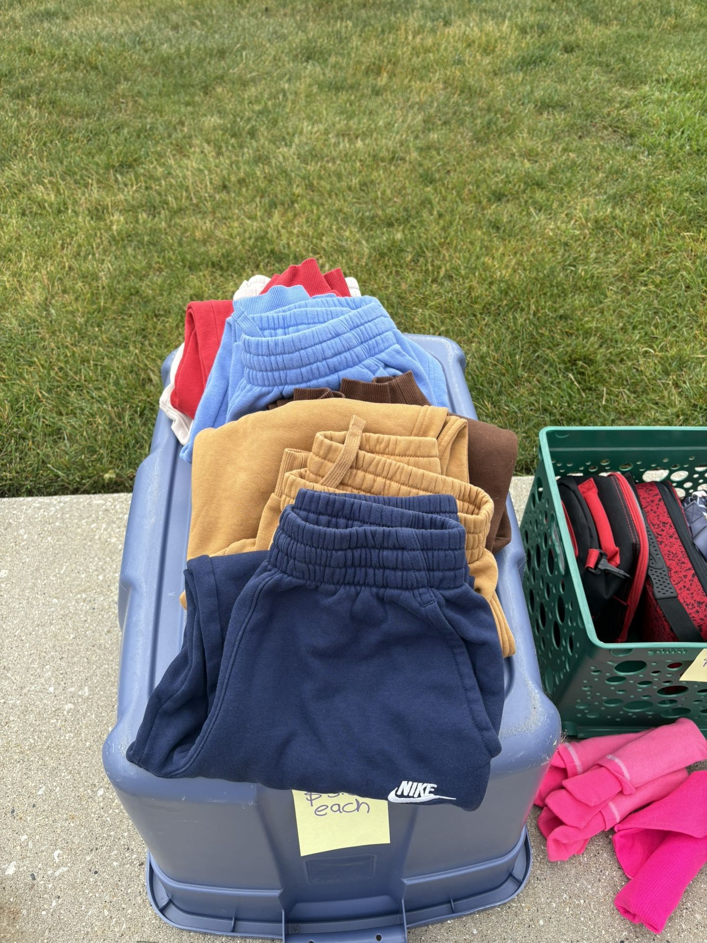 Kids Large Nike Sweatpants