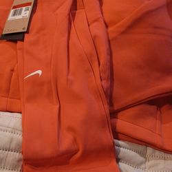 Nike Brand New Sweat Track Suit Pants Sweatshirt Jogging Jogger Girls Large Top M Bottoms 