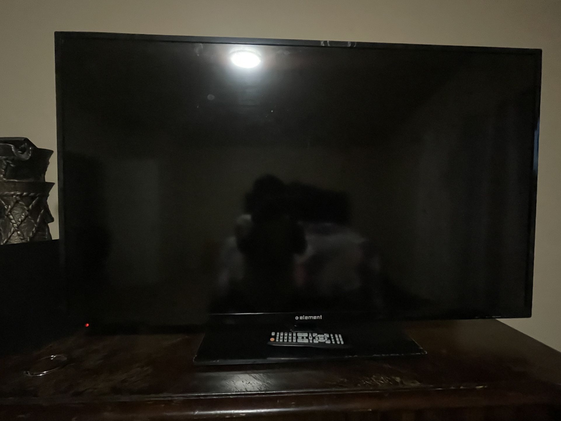 TV Flat Screen Element 50 Inch