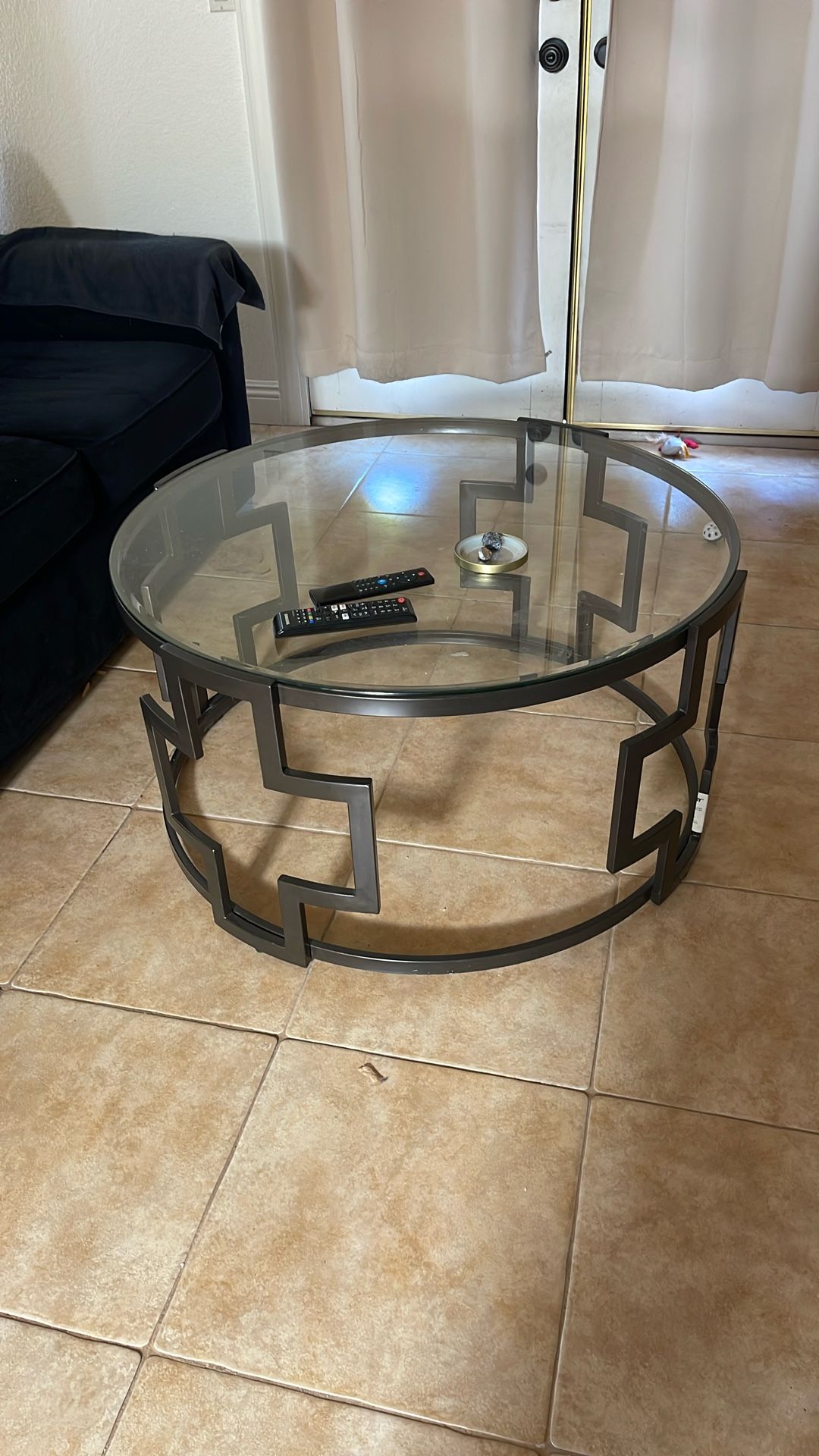 Free coffee table from living spaces no end tables just the coffee table