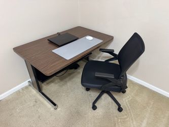 Computer desk