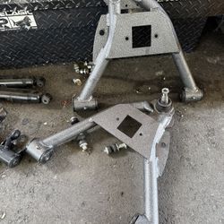 2017 Silverado Lowering Kit Helper Bags And Traction Bars 