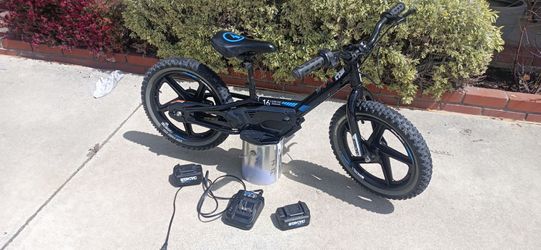 Stacyc 16 with charger and 2 batteries e-bike
