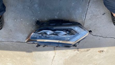 2017-2020 headlight Nissan rogue