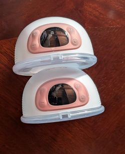 Ameda GLO Wearable Breast Pump