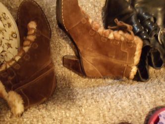 Women's Shoe And Clothing.  