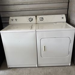 White Whirlpool Washer And Electric Dryer Matching Set