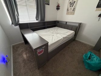 Full Size Daybed with Storage