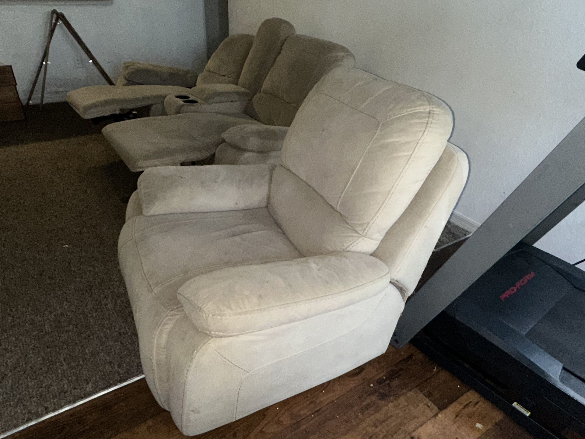 FREE Reclining Sofas And Couch