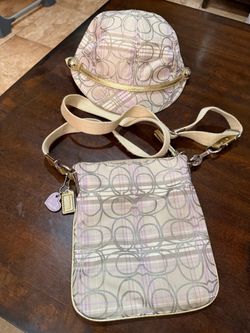 Coach Signature Crossbody Bag and Newsboy Cap Set