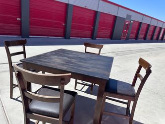 Pub Dining Table with 4 Chairs