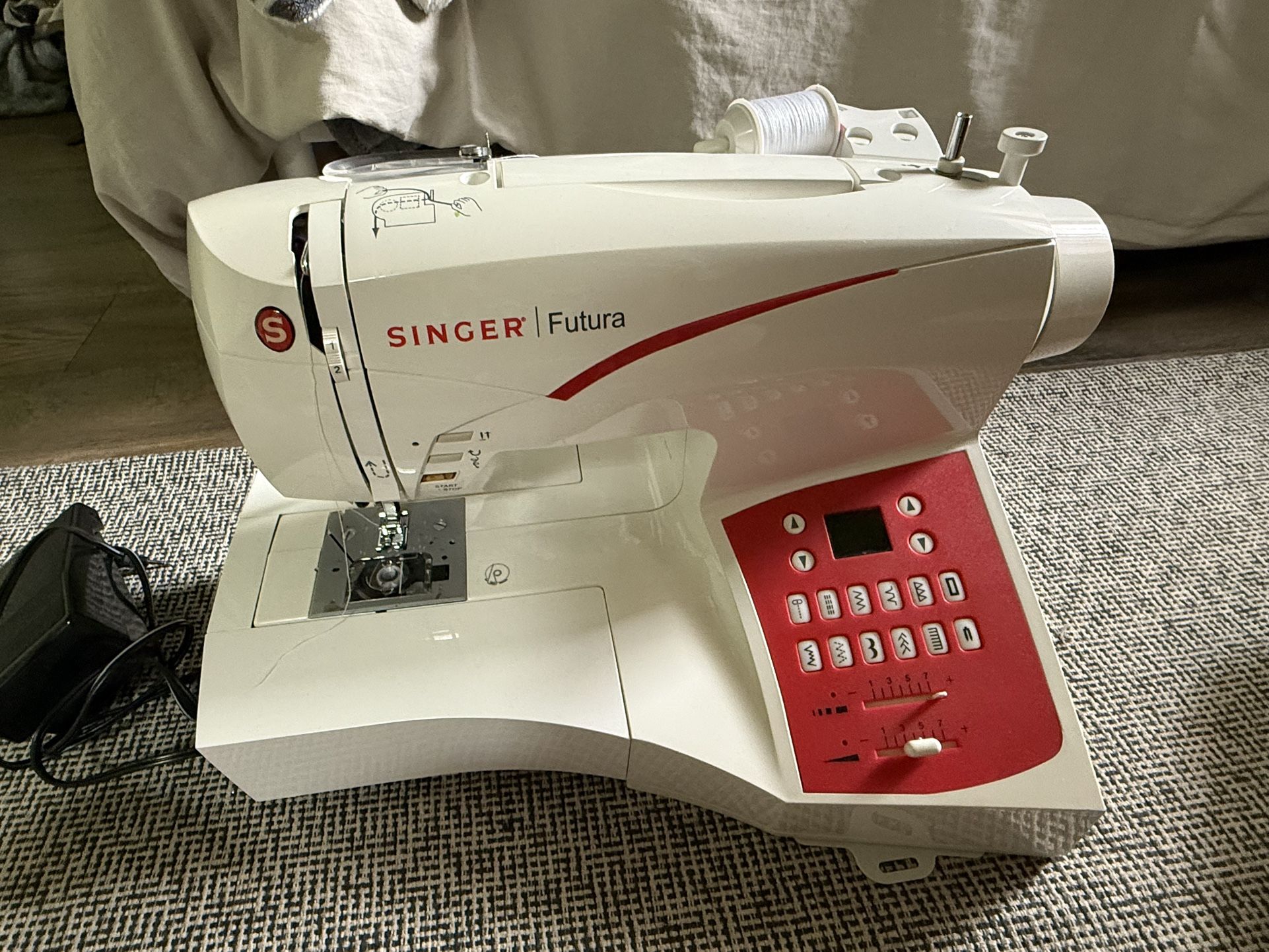 Singer Futura Sewing machine