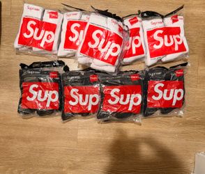 Supreme x Hanes Cushion Crew Socks 4-Pack