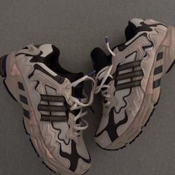 Adidas Response Bad Bunny Paso Fino Size 9