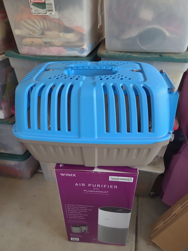 Small Cat Or DOG carrier $10 Or Offer