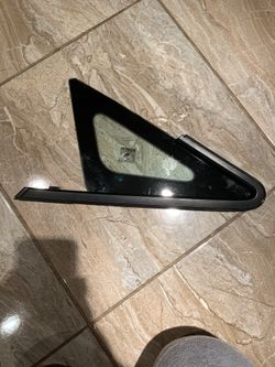 Honda Civic SI 2006-2008 driver side quarter window. (OEM PART)