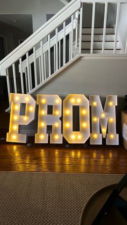 Large PROM letters! Used for 1hour