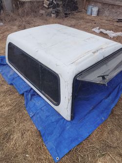 Camper shell