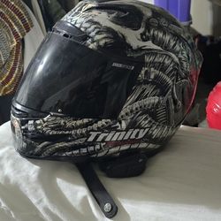Iconic Airmada Bioskull Motorcycle Helmet size XL