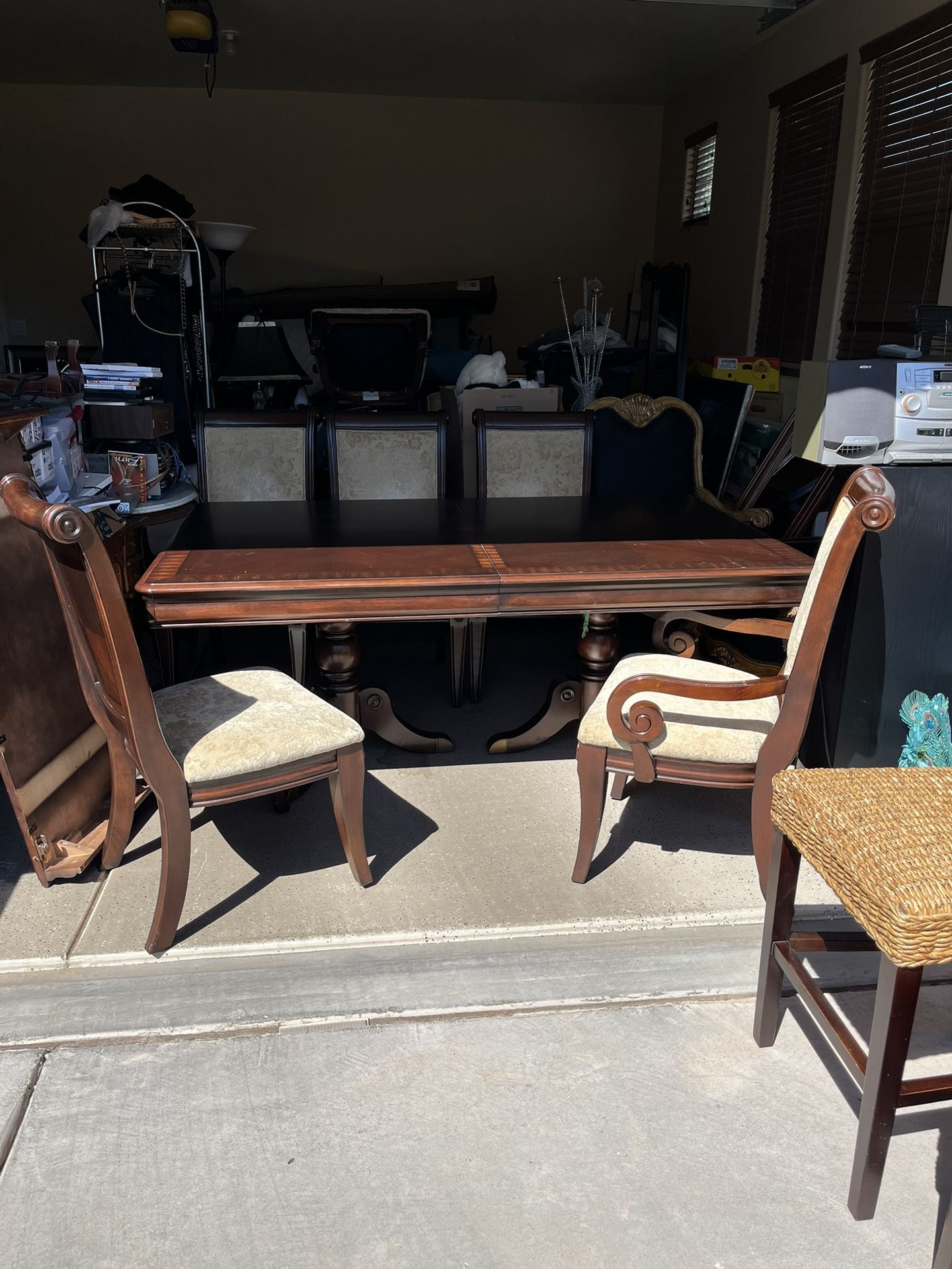 Dining Room Table With 6 Chairs