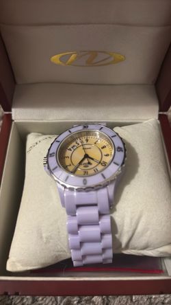 Oniss purple Paris watch