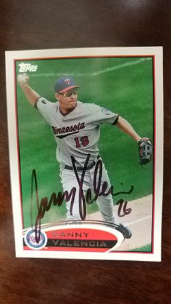 Danny Valencia Autograph Baseball card