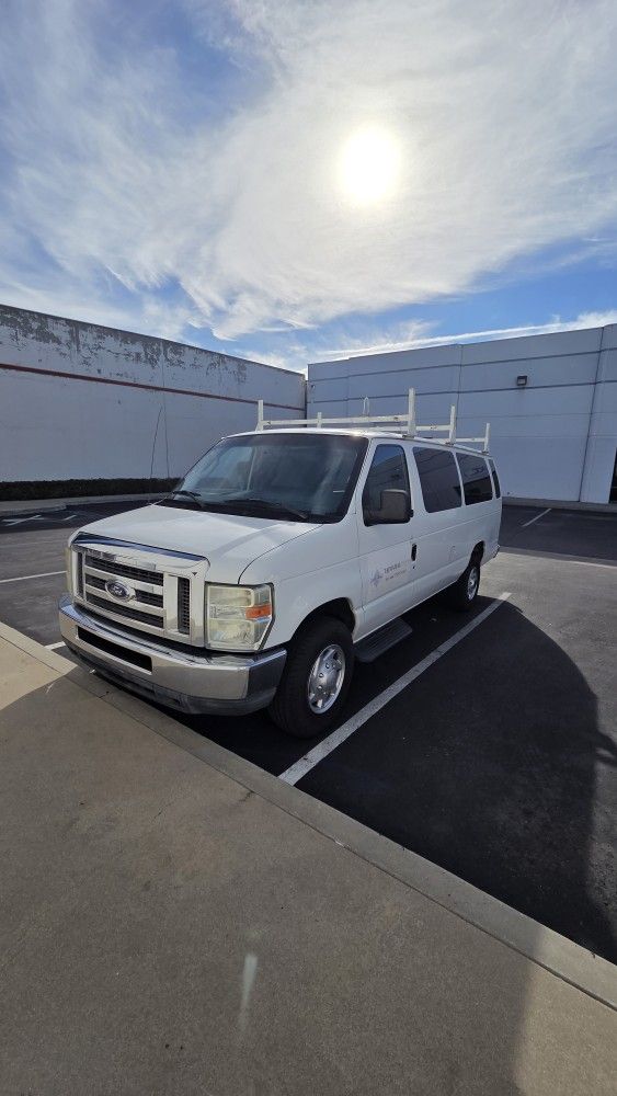 2011 Ford E-350