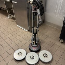 Rotovac 360i + 3 Powerheads and Upholstery Tool