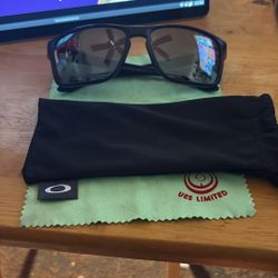 Oakley Sun Glasses 
