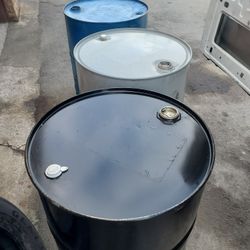 Empty Drum 55galon Barrel In Good Condition 