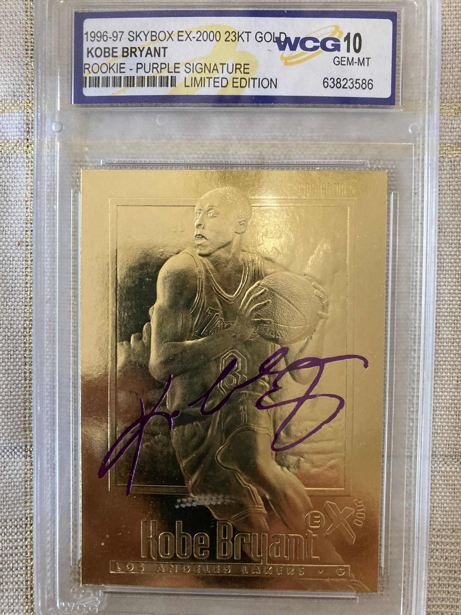 Kobe Bryant Signed Gold Card
