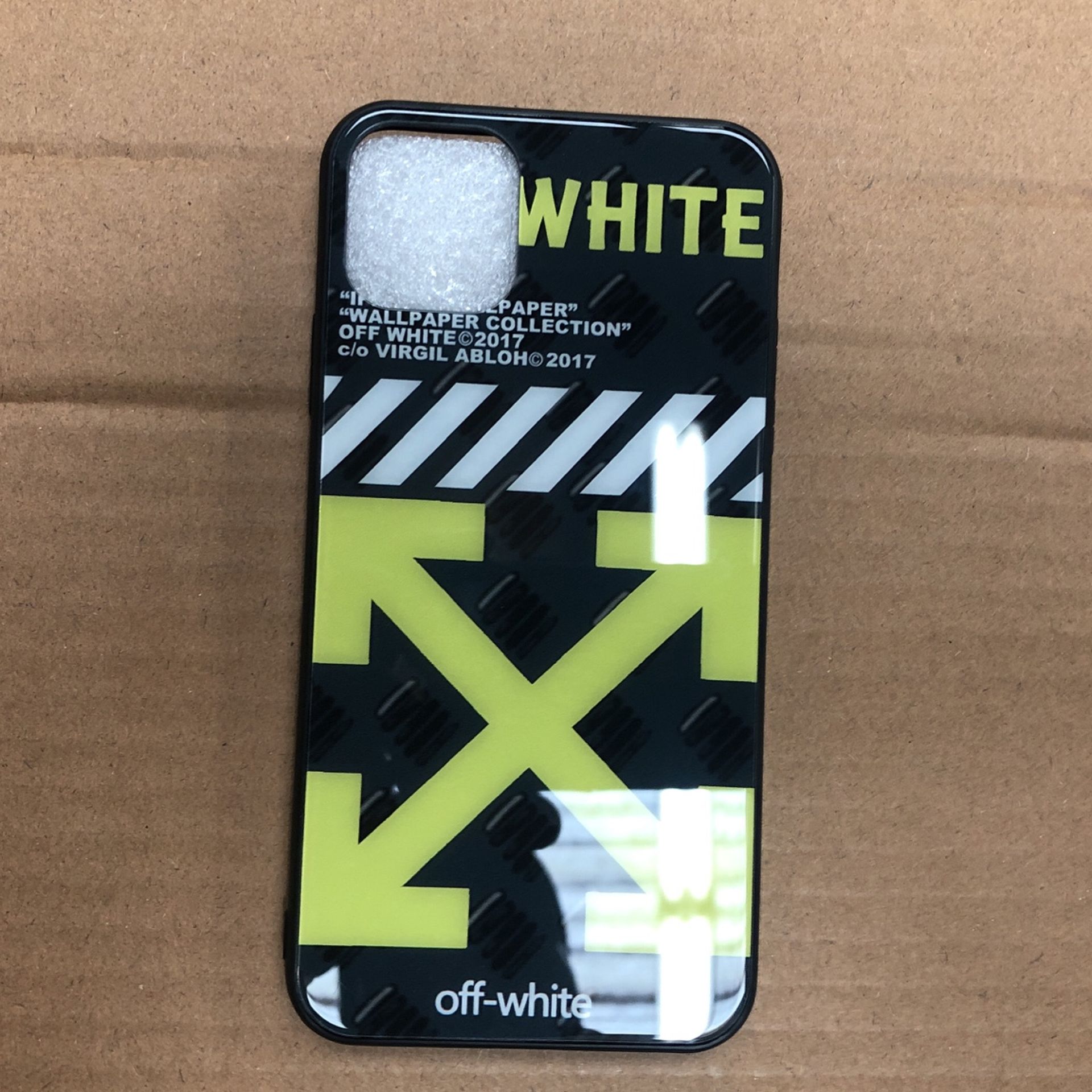 iPhone 11 Pro Max Off White. Black. Wallpaper Collection. Off White 2017 c/o Virgil Abloh.