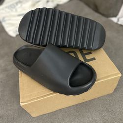 Yeezy Slides Onyx