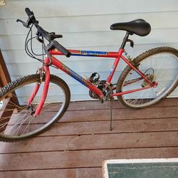 15speed Mt Fury Roadmaster bike
