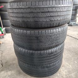 Set of 4 used kumho tires 235/60/r18 ‼️ free instalation‼️