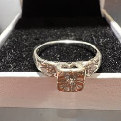 VINTAGE 14K WHITE GOLD WITH REAL DIAMONDS RING 