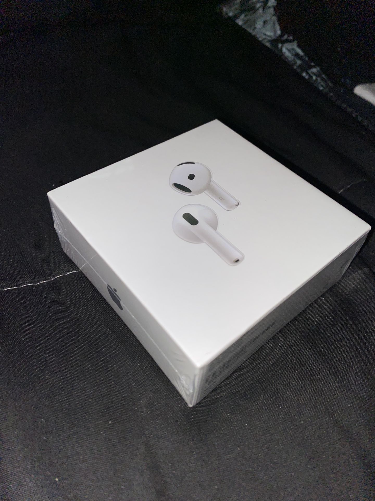 AirPod 4 w/ Noise Cancellation – NEW