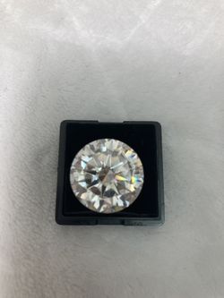 Exquisite Round Brilliant Cut Gemstone - 20.0ct, 18.0mm, D Color