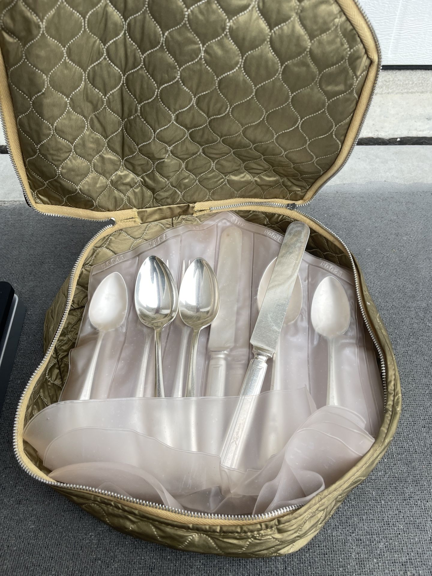 Antique 1920's 33Pieces Wm Rogers & Son LaFrance Pattern Silverware Utensils