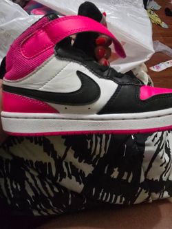 Girls Nike shoes