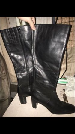 Boots size 8 NEW