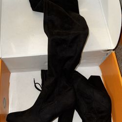 Women’s Knee High Boots Brand New 