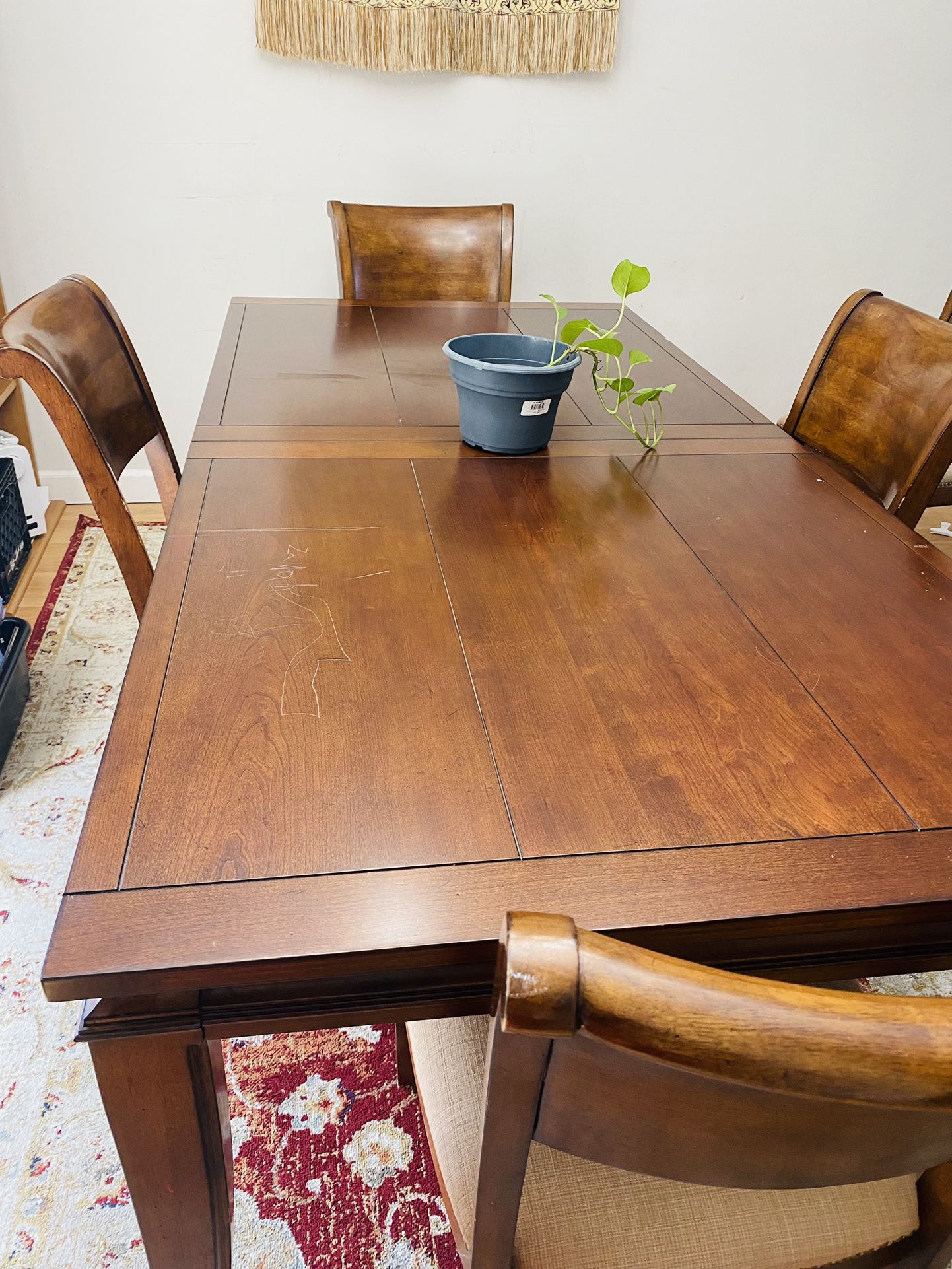 10 Seater Dinning table. Solid Wood! 